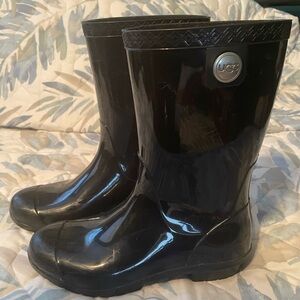 UGG Black Winter Rain Boots with Classic Design and Waterproof Material